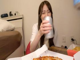 中出し部屋呑みドキュメント　SSSボディのエロ良いお姉さん　あかね麗　サンプル画像09